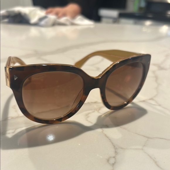 Prada Sunglasses - Picture 5 of 7